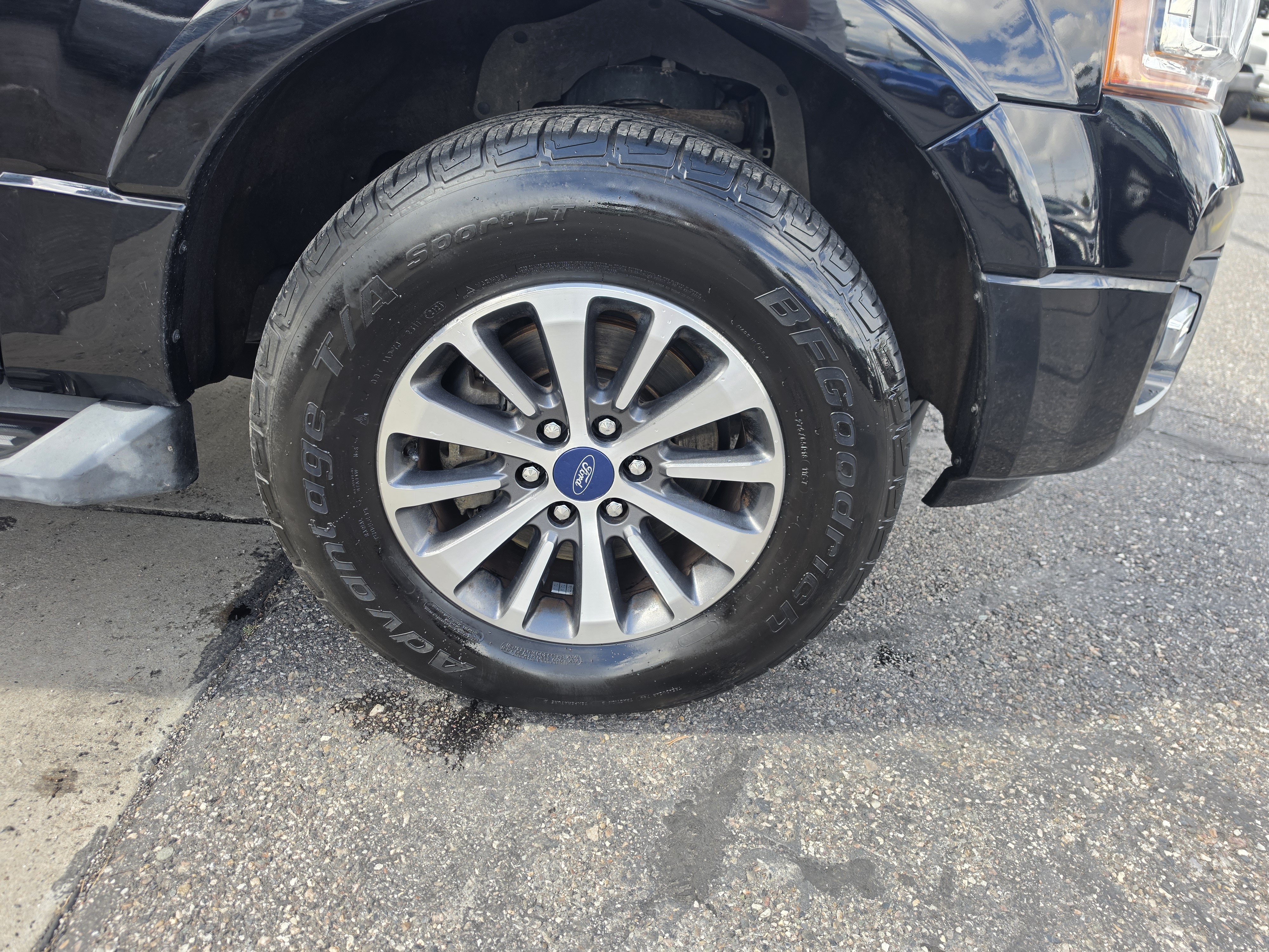 Used 2016 Ford Expedition EL XLT AWD/4WD image 10