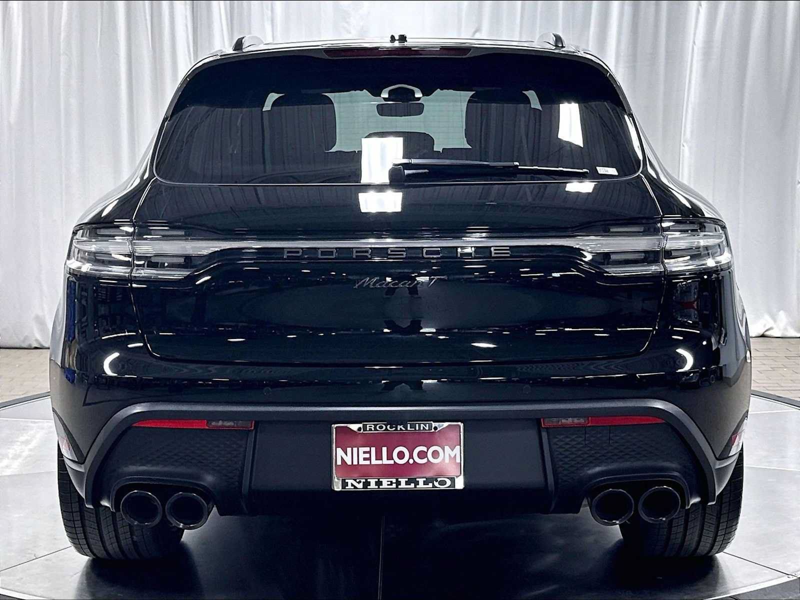 Used 2026 Porsche Macan Turbo AWD/4WD image 8