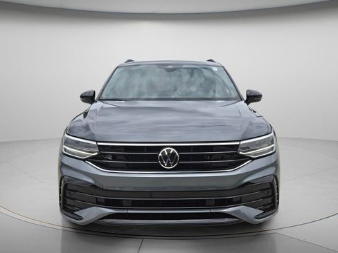 Certified 2023 Volkswagen Tiguan SE R-Line FWD image 6