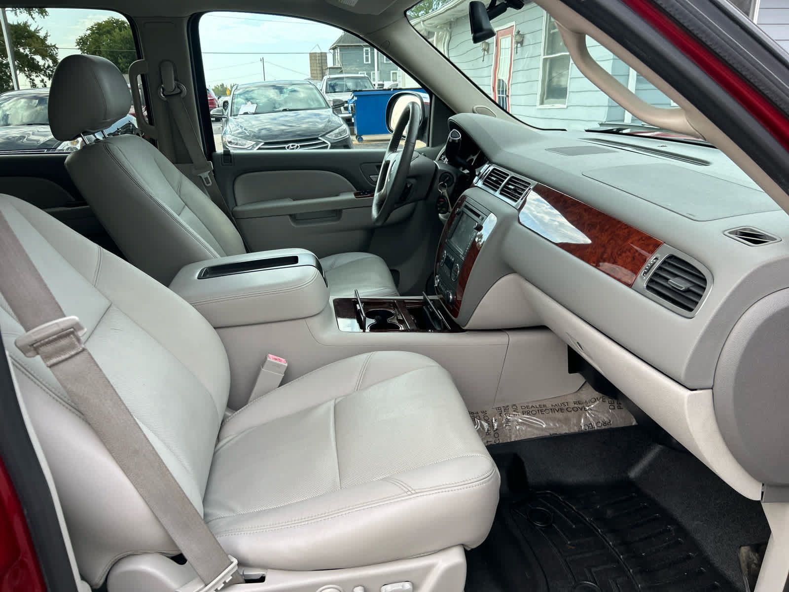 Used 2013 Chevrolet Suburban LTZ AWD/4WD image 29