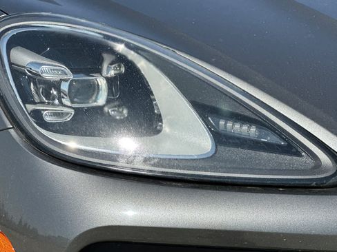 Used 2021 Porsche Cayenne Coupe AWD/4WD image 35
