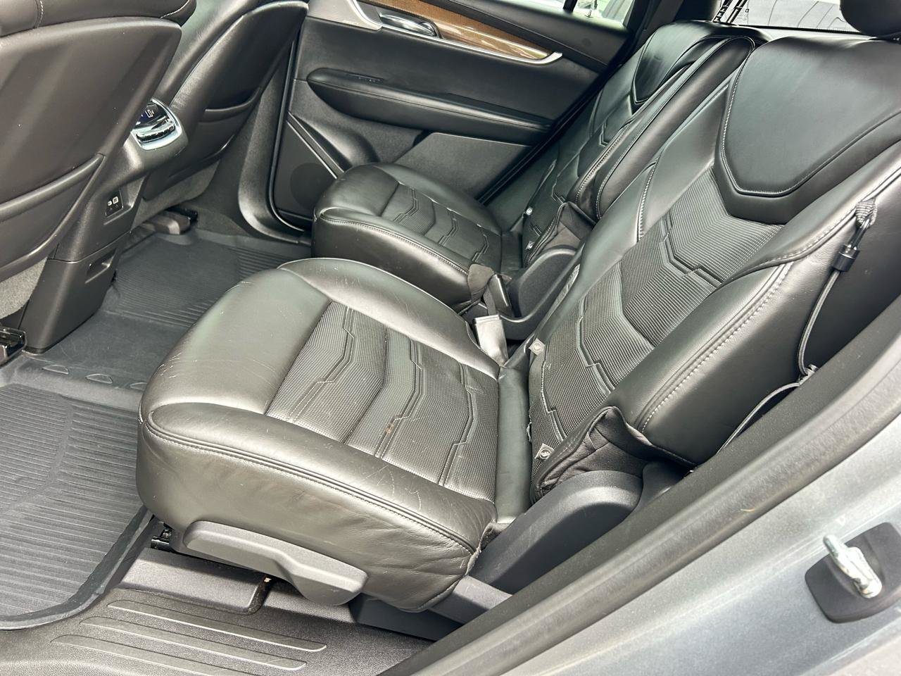 Used 2020 Cadillac XT6 Sport w/ Platinum Package AWD/4WD image 14