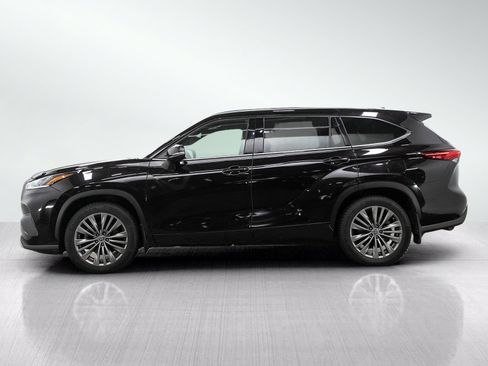 Used 2020 Toyota Highlander Platinum AWD/4WD image 2