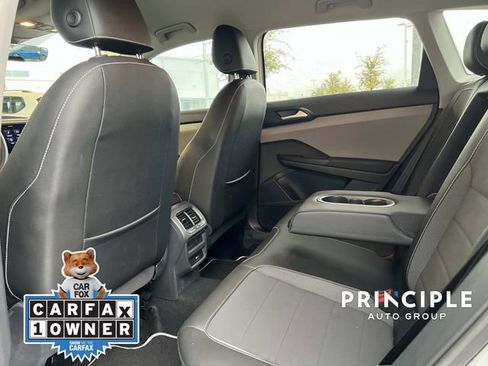 Certified 2023 Volkswagen Taos SE w/ Black Wheel Package image 27