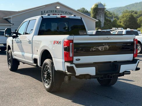Used 2025 Ford F250 Platinum w/ FX4 Off-Road Package AWD/4WD image 7
