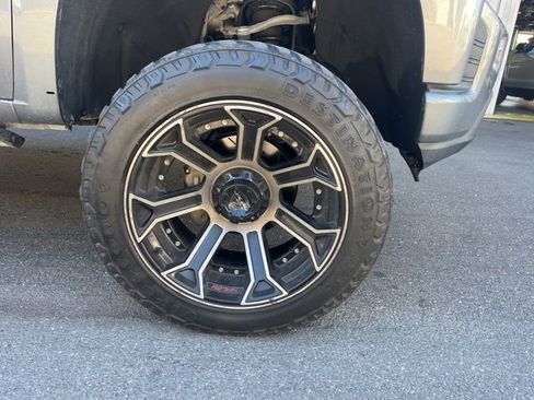 Used 2020 Chevrolet Silverado 1500 RST image 15