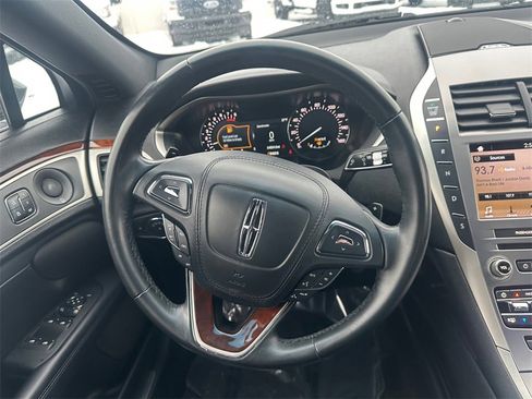 Used 2018 Lincoln MKZ Reserve image 10