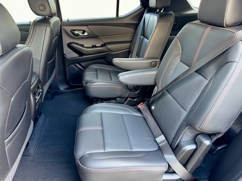 Used 2023 Chevrolet Traverse RS FWD image 25