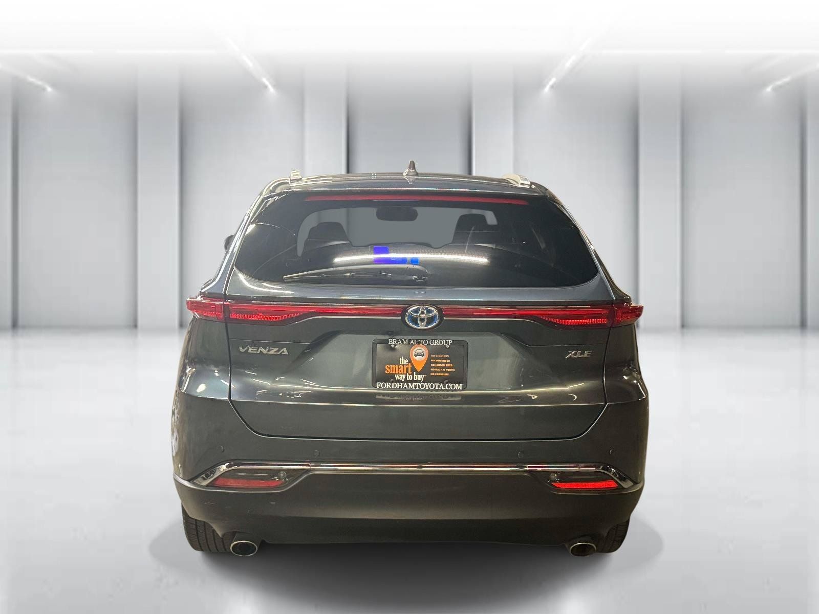 Used 2023 Toyota Venza XLE AWD/4WD image 6