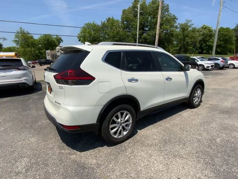 Used 2018 Nissan Rogue SV AWD/4WD image 8
