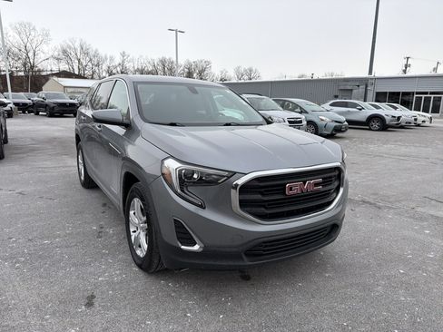 Used 2019 GMC Terrain SLE image 1
