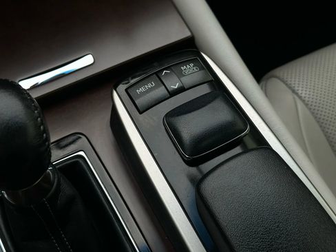 Used 2013 Lexus GS 350 w/ Premium Pkg image 38
