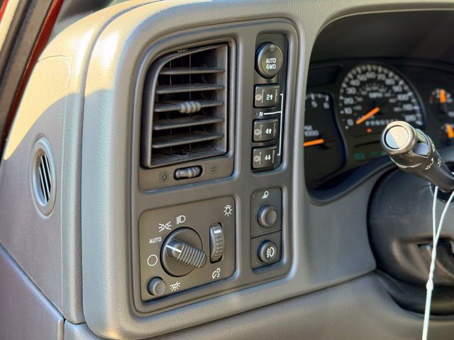 Used 2006 GMC Sierra 1500 SLE w/ Light Duty Power Package AWD/4WD image 7