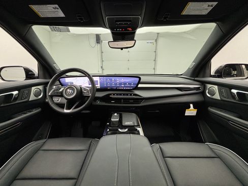 New 2026 Buick Enclave Avenir w/ Super Cruise Package FWD image 3