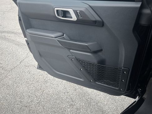 New 2025 Ford Bronco 4-Door image 15