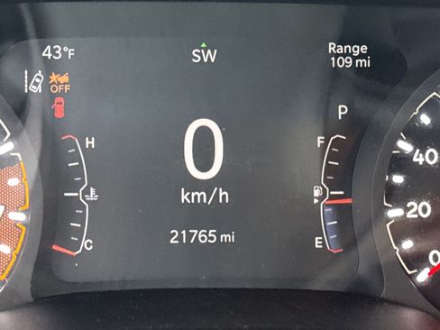 Used 2022 Jeep Compass Limited image 21