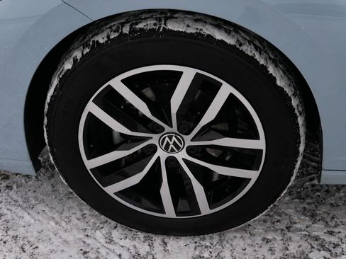 Certified 2025 Volkswagen Jetta SE image 15