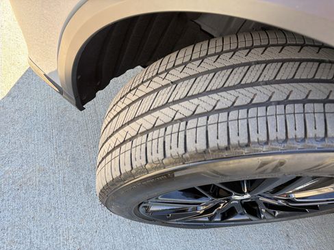 Used 2025 Acura MDX A-Spec image 12