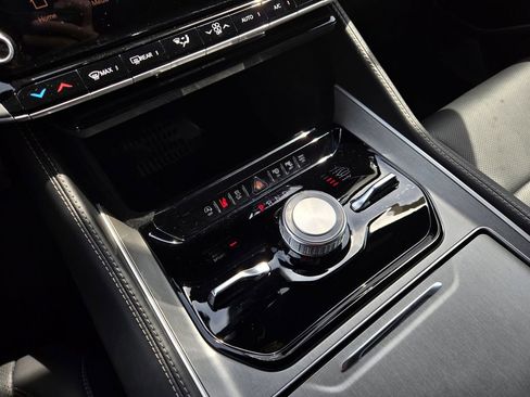 New 2026 Jeep Grand Wagoneer Limited AWD/4WD image 24