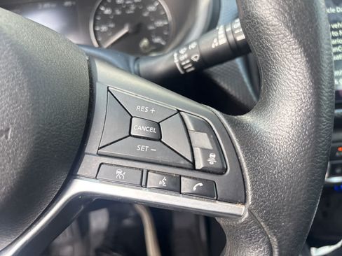Used 2024 Nissan Kicks SV FWD image 5
