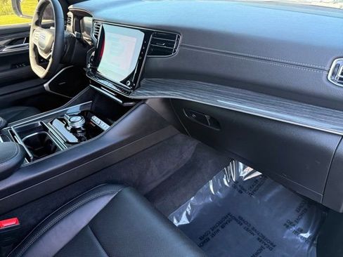 Used 2022 Jeep Wagoneer Series II image 15