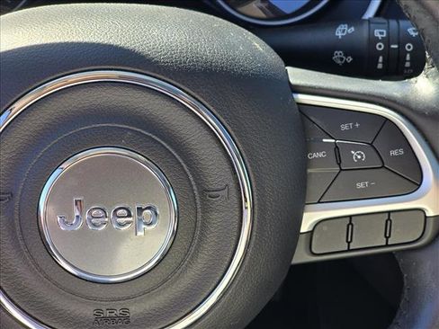 Used 2020 Jeep Compass Latitude image 18