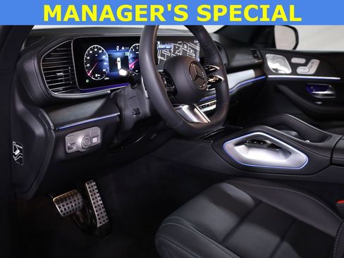 Used 2025 Mercedes-Benz GLS 450 4MATIC image 32