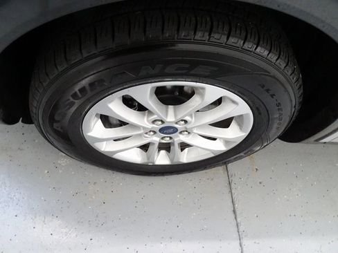 Used 2020 Ford Escape S image 22