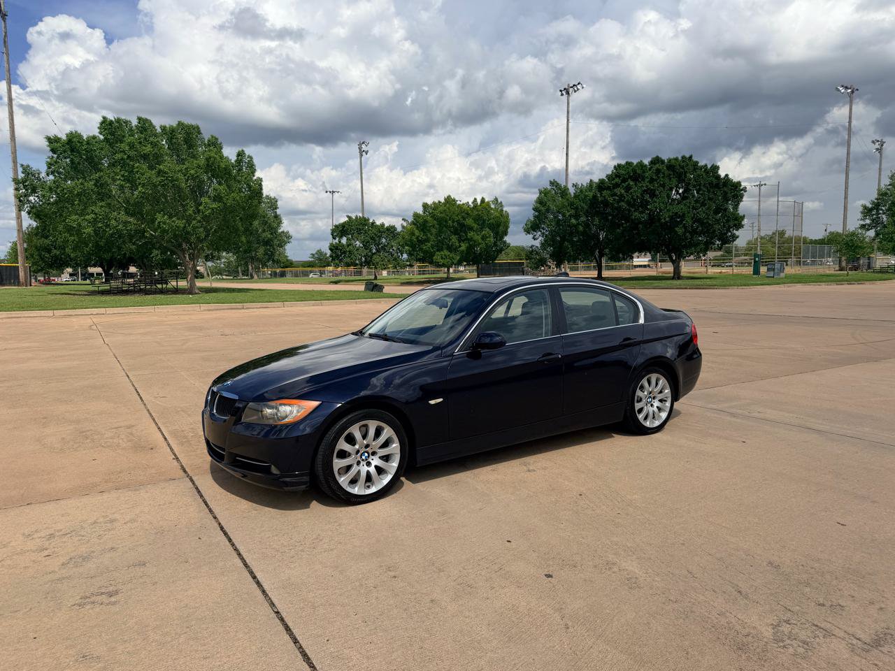 Used 2008 BMW 335xi Sedan AWD/4WD image 3