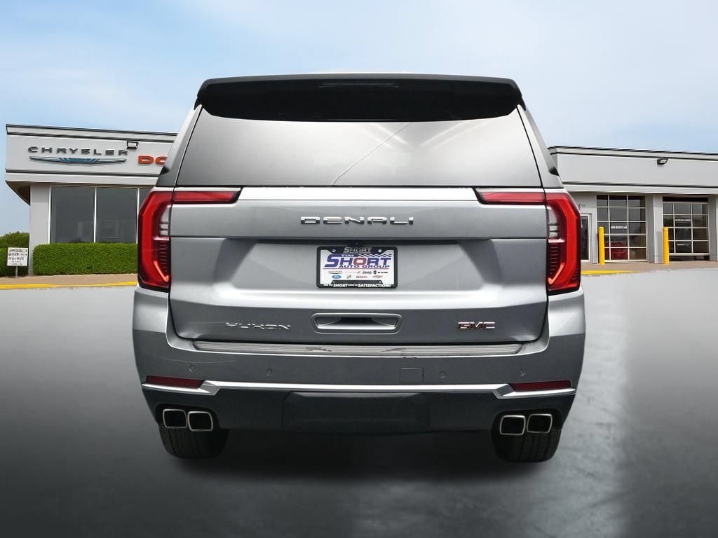 Used 2025 GMC Yukon Denali AWD/4WD image 4