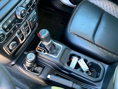 Certified 2023 Jeep Gladiator Overland image 29