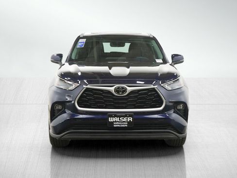 Used 2022 Toyota Highlander XLE image 8