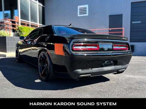 Used 2020 Dodge Challenger SRT Hellcat image 6