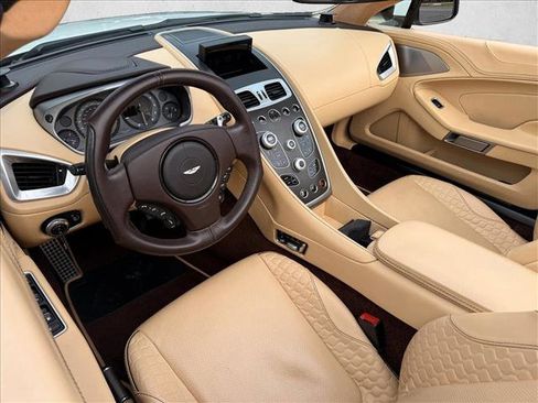 Used 2017 Aston Martin Vanquish Volante image 28