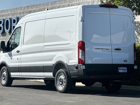 New 2026 Ford Transit 250 148 Medium Roof w/ Load Area Protection Package image 6