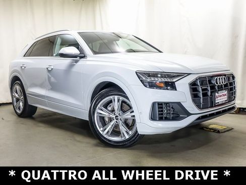 Used 2023 Audi Q8 Premium w/ Convenience Package image 2
