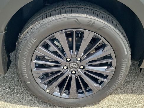 New 2026 Nissan Pathfinder SL w/ SL Premium Package (P04) AWD/4WD image 3