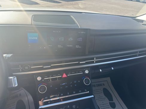 Used 2024 Hyundai Santa Fe SEL image 9