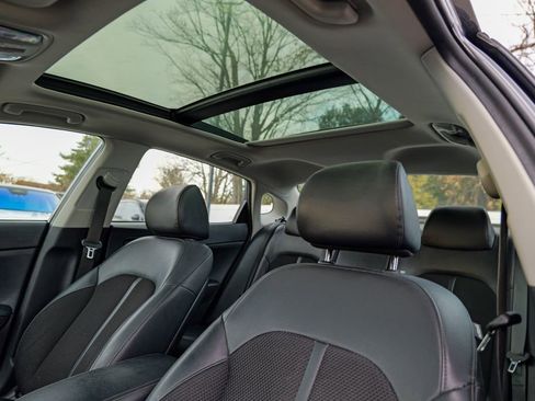 Used 2019 Kia Optima S w/ S Panoramic Sunroof Package image 23