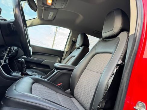 Used 2017 Chevrolet Colorado Z71 image 9