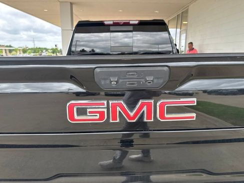 Used 2022 GMC Sierra 3500 AT4 w/ AT4 Preferred Package AWD/4WD image 11