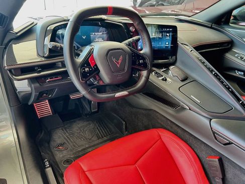 Used 2024 Chevrolet Corvette Z06 RWD image 9