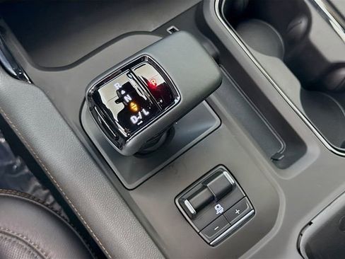 Used 2023 GMC Sierra 1500 AT4 image 20