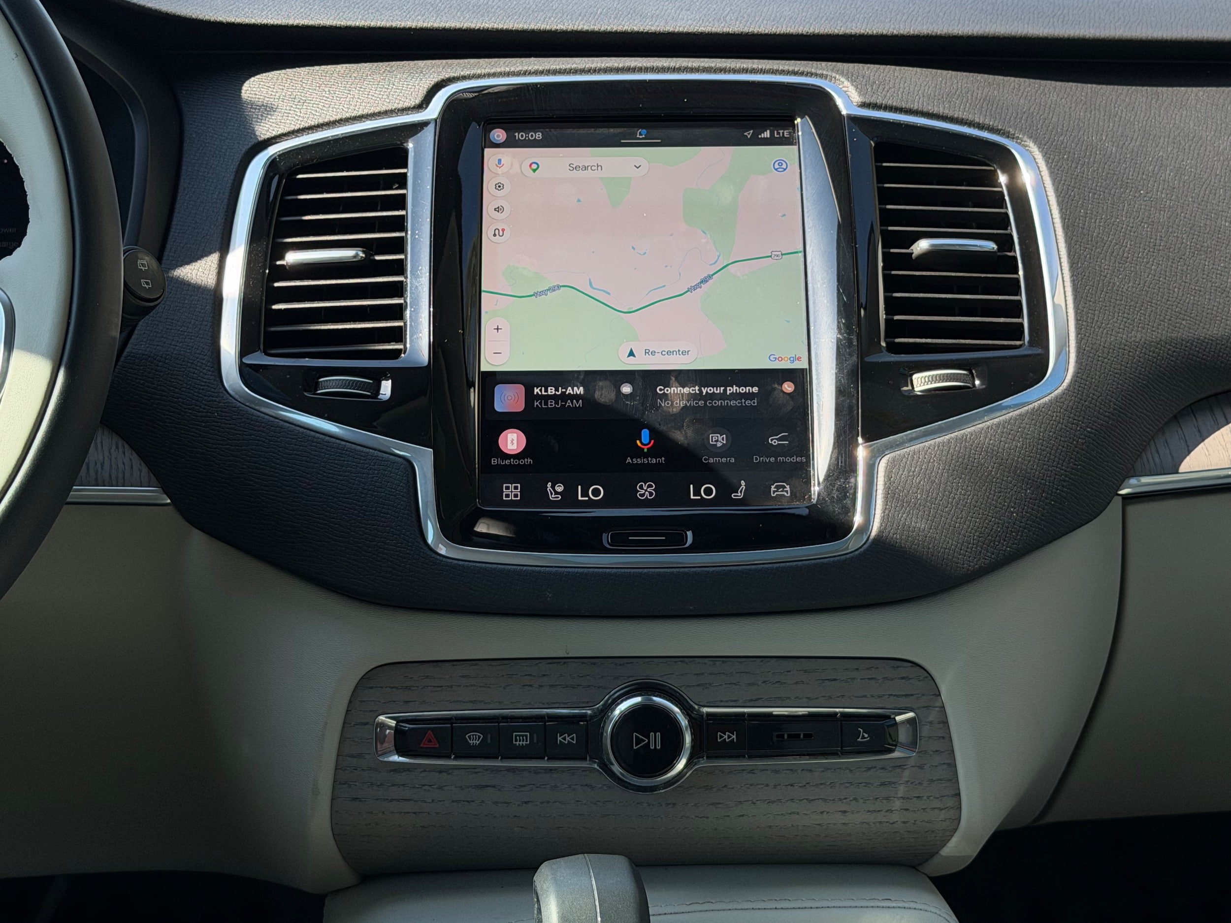 Certified 2025 Volvo XC90 T8 Plus w/ Protection Package Premier AWD/4WD image 16