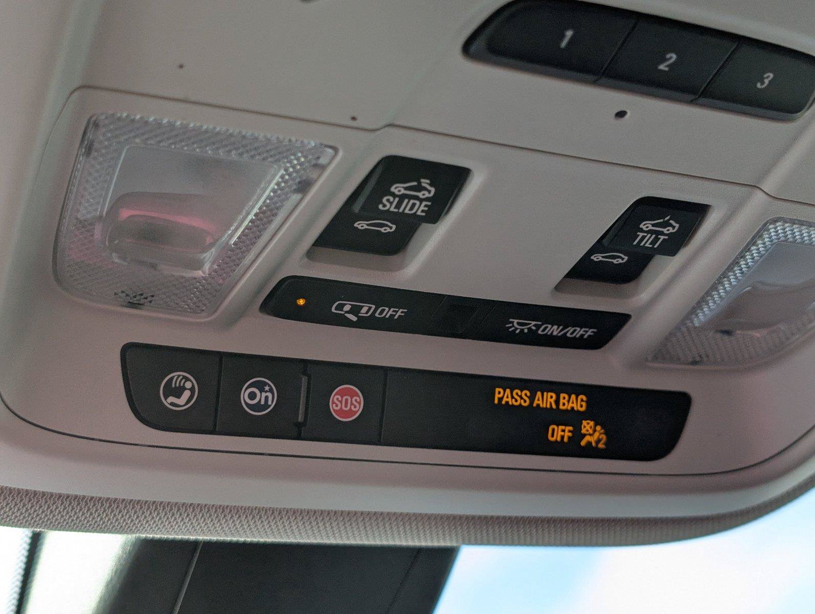Used 2021 Chevrolet Traverse Premier w/ Redline Edition FWD image 21