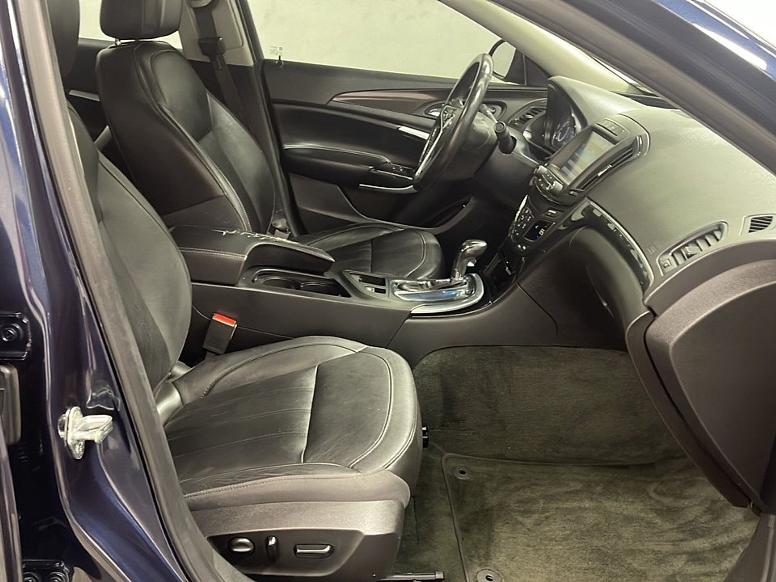 Used 2017 Buick Regal Premium FWD image 22