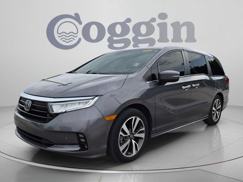 Used 2023 Honda Odyssey Touring image 2
