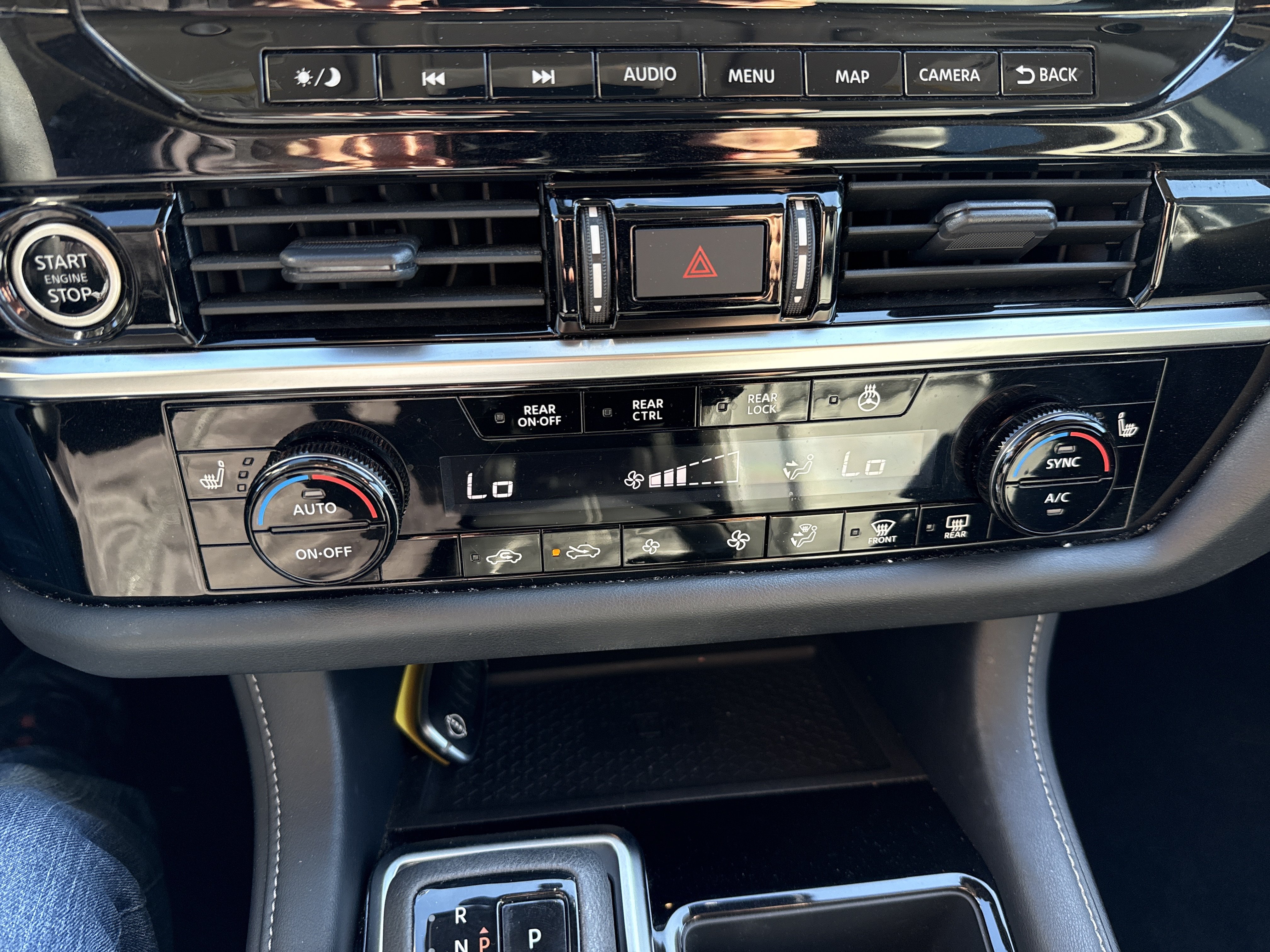 Used 2024 Nissan Pathfinder SL w/ SL Premium Package AWD/4WD image 25