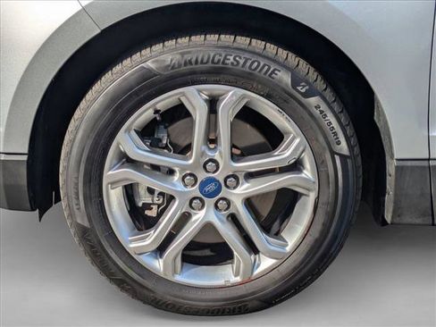 Used 2015 Ford Edge Titanium image 22