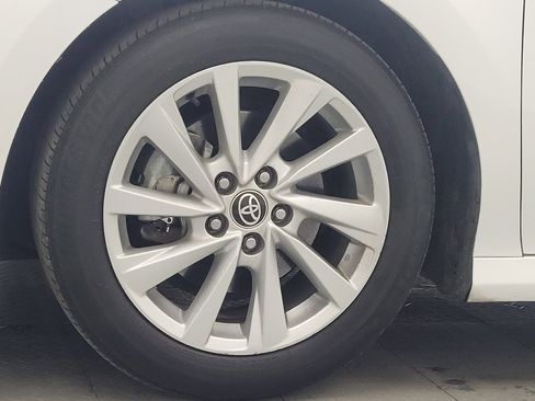 Used 2023 Toyota Camry LE image 31